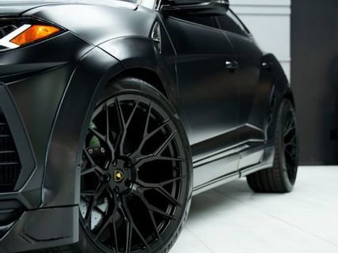 Used 2021 Lamborghini Urus AWD/4WD image 33
