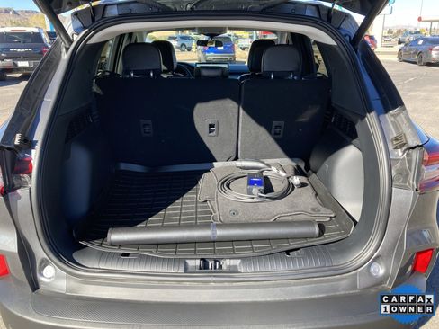 Used 2025 Ford Escape SE image 36