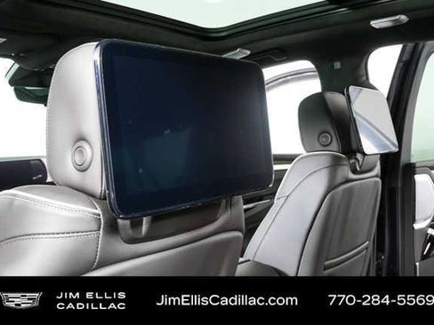 Certified 2026 Cadillac Escalade ESV Platinum Sport AWD/4WD image 21