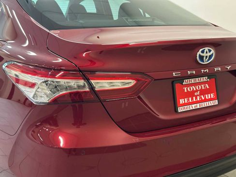 Used 2020 Toyota Camry XLE w/ Driver Assist Package image 7