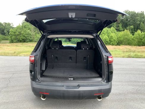 Used 2020 Chevrolet Traverse LS FWD image 9