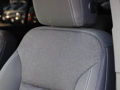 Used 2025 Chevrolet Traverse LT image 14