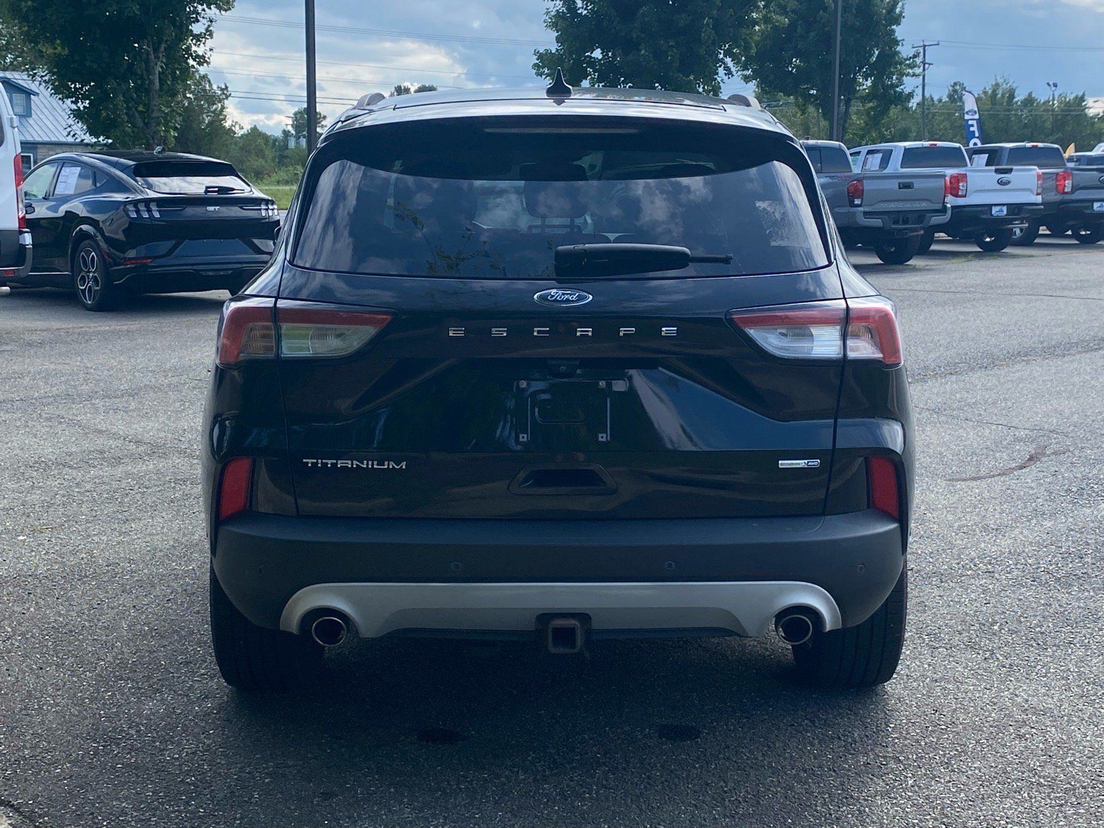Used 2020 Ford Escape Titanium AWD/4WD image 5