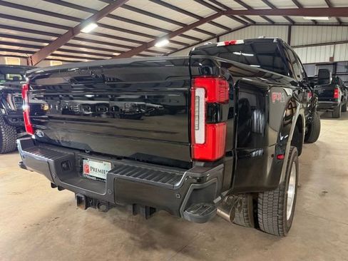 Used 2025 Ford F450 Platinum w/ FX4 Off-Road Package AWD/4WD image 6
