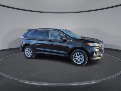Certified 2024 Ford Edge SEL image 9