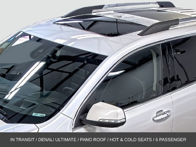 Used 2023 GMC Acadia Denali w/ Denali Ultimate Package AWD/4WD image 10