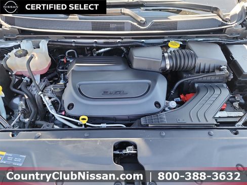 Used 2024 Chrysler Pacifica Touring-L image 34