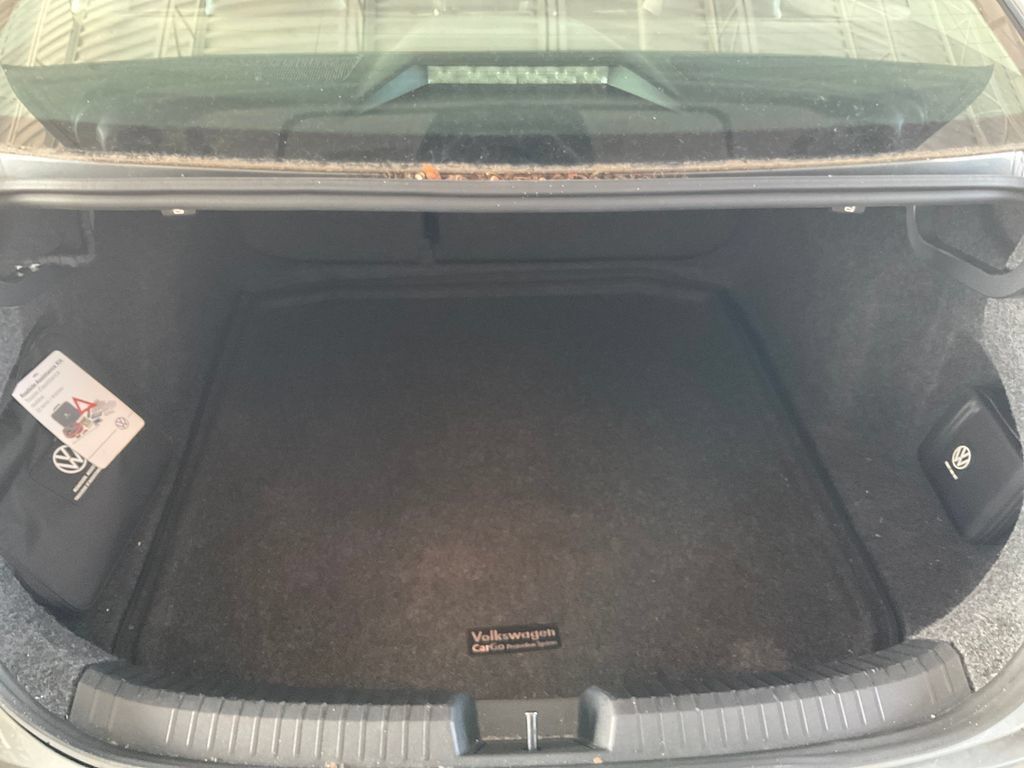 Certified 2024 Volkswagen Jetta SE FWD image 2