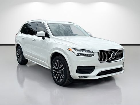 Used 2022 Volvo XC90 T5 Momentum w/ Protection Package Premier AWD/4WD image 1