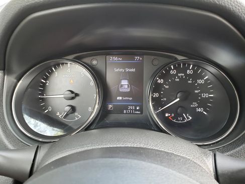 Used 2018 Nissan Rogue SV AWD/4WD image 26