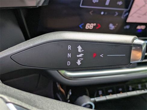 New 2026 Chevrolet Equinox EV LT image 20