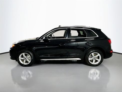 Used 2022 Audi Q5 2.0T Premium w/ Convenience Package image 5