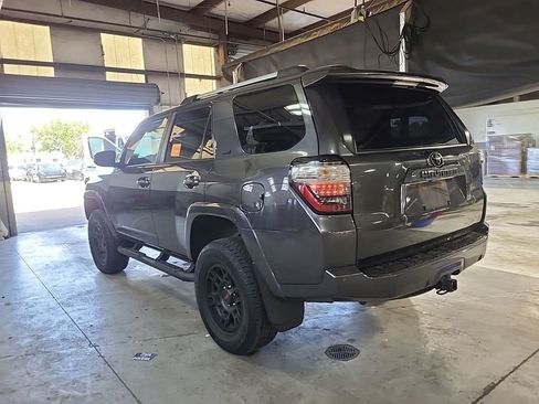 Used 2022 Toyota 4Runner SR5 RWD image 4