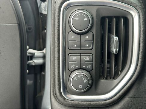 Used 2019 Chevrolet Silverado 1500 LT Trail Boss w/ Convenience Package image 18