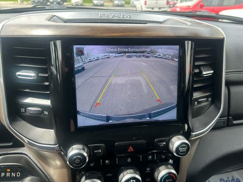 Used 2022 RAM 1500 Laramie w/ Off Road Group AWD/4WD image 18