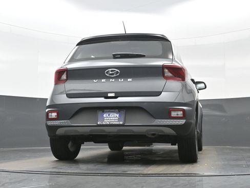 Certified 2025 Hyundai Venue Limited image 30