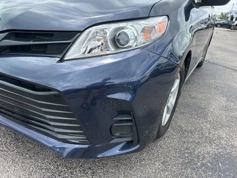 Used 2020 Toyota Sienna L image 9