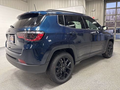 New 2026 Jeep Compass Latitude AWD/4WD image 7