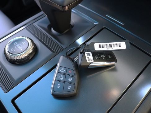 Used 2024 GMC Hummer EV 3X AWD/4WD image 28