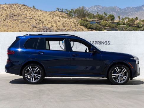 Used 2023 BMW X7 xDrive40i w/ M Sport Package AWD/4WD image 6