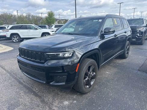 Used 2023 Jeep Grand Cherokee L Laredo AWD/4WD image 1