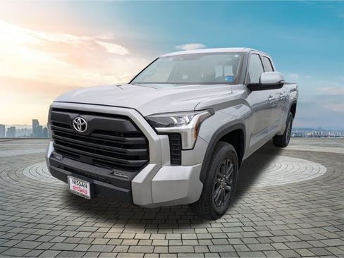 Used 2023 Toyota Tundra SR5 w/ SR5 Convenience Package RWD image 9