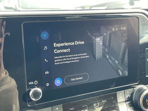 Used 2025 Toyota Highlander LE image 20