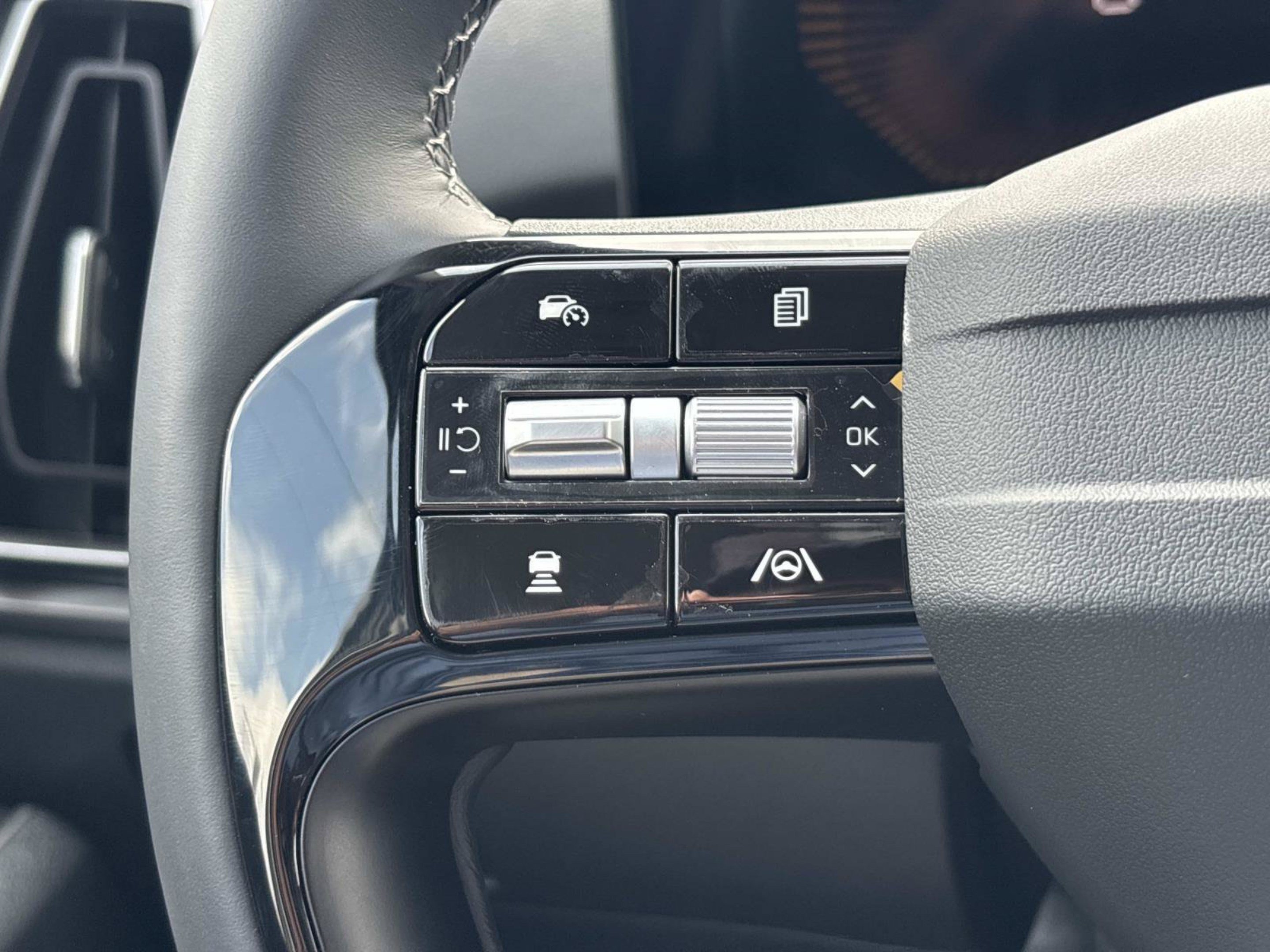New 2026 Kia Sorento S FWD image 20