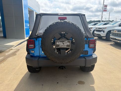 Used 2015 Jeep Wrangler Unlimited Sport w/ Quick Order Package 24S AWD/4WD image 5