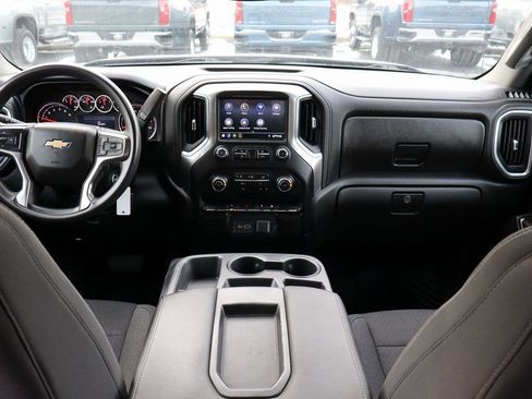 Used 2020 Chevrolet Silverado 1500 LT image 12