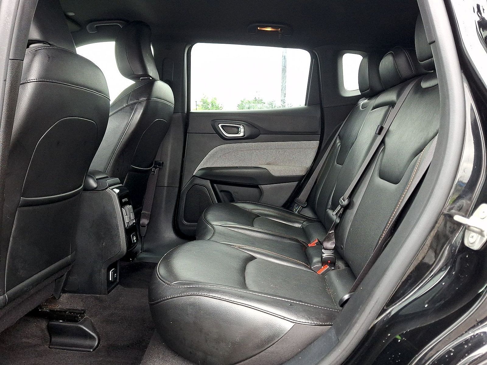 Used 2023 Jeep Compass Latitude AWD/4WD image 20