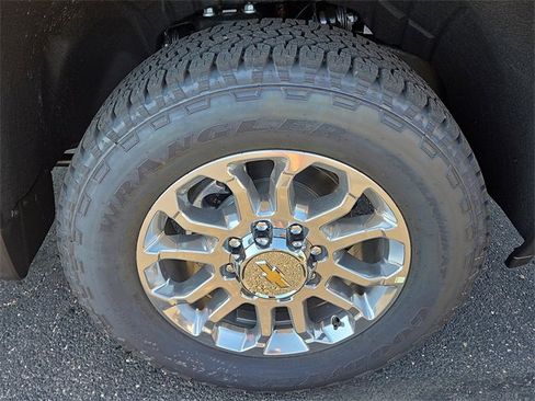 New 2025 Chevrolet Silverado 2500 LTZ w/ LTZ Convenience Package image 6