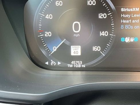 Used 2020 Volvo XC60 T5 Momentum image 37