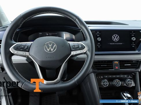 Used 2024 Volkswagen Taos SE FWD image 57