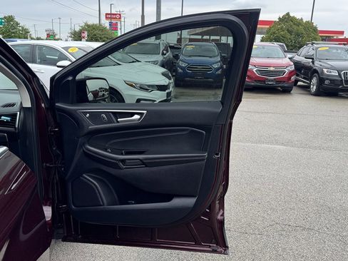 Used 2019 Ford Edge Titanium w/ Cold Weather Package AWD/4WD image 26