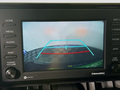 Used 2022 Toyota RAV4 XLE AWD/4WD image 19