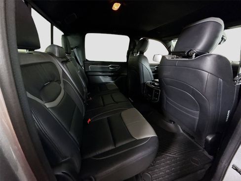 Used 2022 RAM 1500 Big Horn AWD/4WD image 18