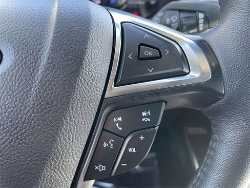 Used 2024 Ford Edge Titanium image 16