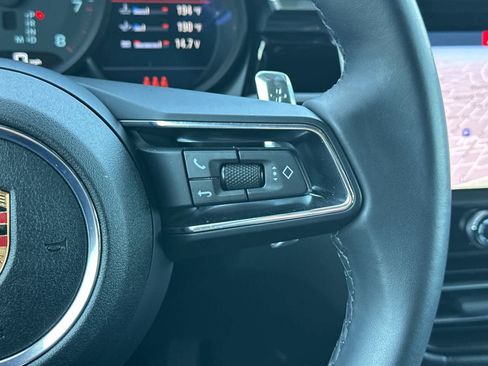 Certified 2025 Porsche Macan AWD/4WD image 27