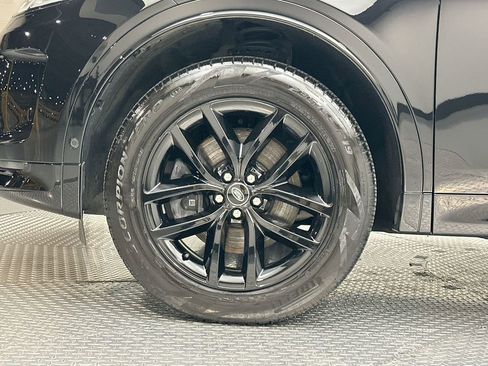 Certified 2025 Land Rover Discovery Sport S image 17