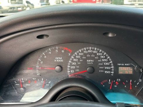 Used 2001 Chevrolet Camaro Z28 w/ SS Performance/Appearance Pkg RWD image 11