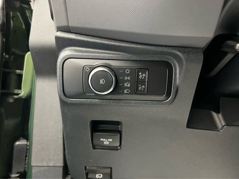 Used 2022 Ford Bronco Black Diamond image 17