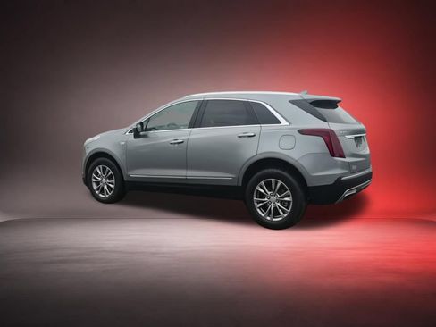 Certified 2023 Cadillac XT5 Premium Luxury w/ LPO, Floor Liner Package FWD image 5