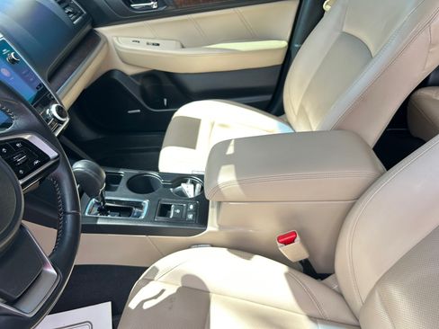 Used 2019 Subaru Outback 3.6R Limited AWD/4WD image 15