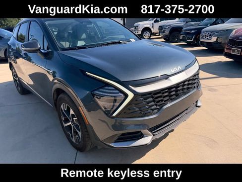 Used 2025 Kia Sportage EX FWD image 5