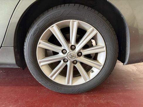 Used 2013 Toyota Camry XLE w/ Convenience Pkg FWD image 17