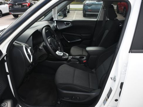 Used 2021 Kia Soul S FWD image 7