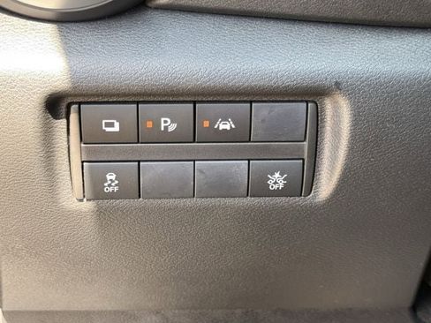 Used 2025 Nissan Versa S FWD image 21