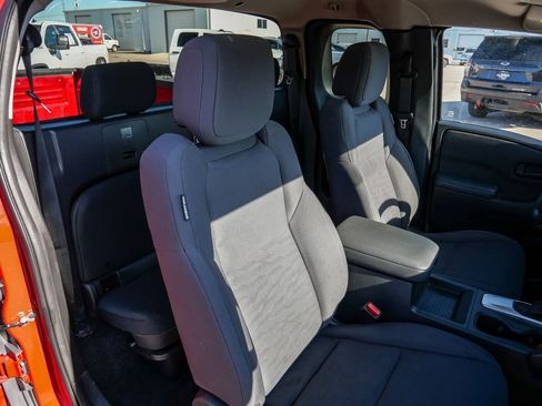 Used 2022 Nissan Frontier S RWD image 13