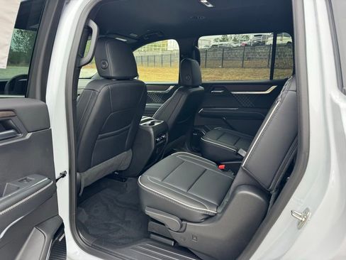 New 2026 GMC Acadia Denali w/ Super Cruise Package image 22